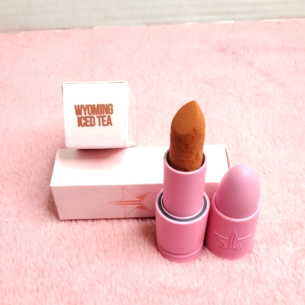 Jeffree Star velvet trap lipstick WYOMING ICED TEA NIB